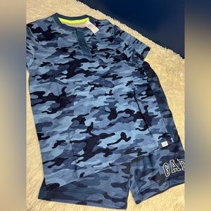 GAP big boys shirt and shorts -blue camouflage NEW